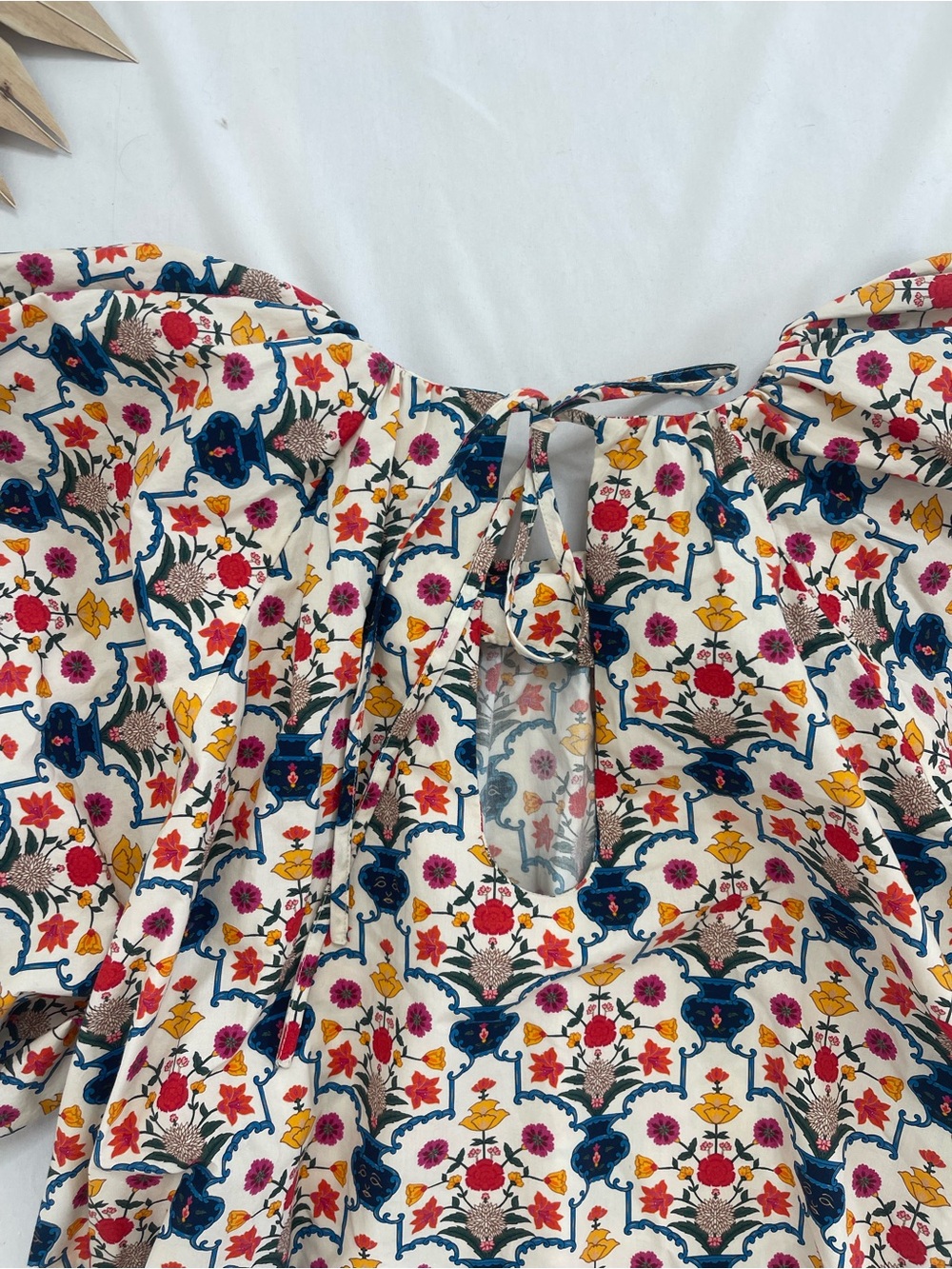 Rhode Rowan Puff Sleeves White Cream Pink Blue Yellow Floral Vase Blouse Top - Picture 5 of 5